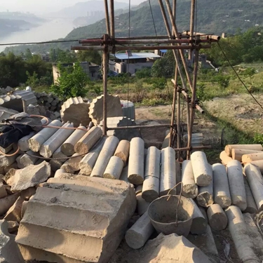 工程用鉆機(jī)在操作過程中要注意的事項(xiàng)